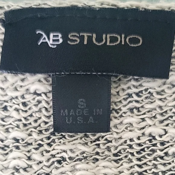 AB Studio Long Sleeve Sweater, size small - Picture 7 of 7